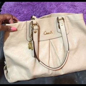 Coach bag with wallet included